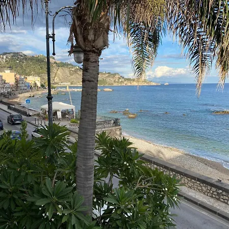 Casa Nicole Fronte Mare Nyaraló Giardini Naxos