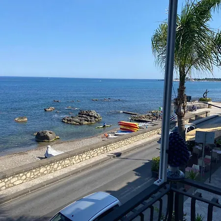 Casa Nicole Fronte Mare Semesterbostad *