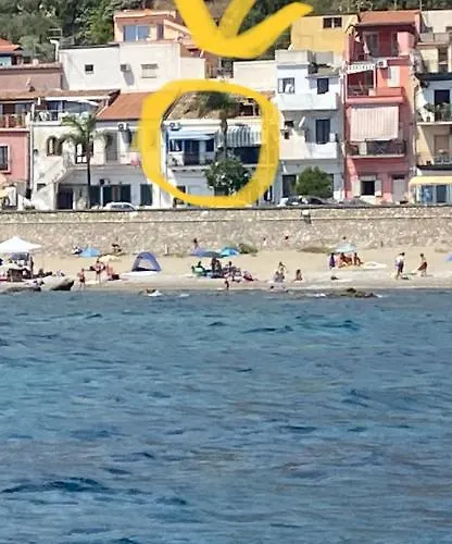 Casa Nicole Fronte Mare Semesterbostad Giardini Naxos