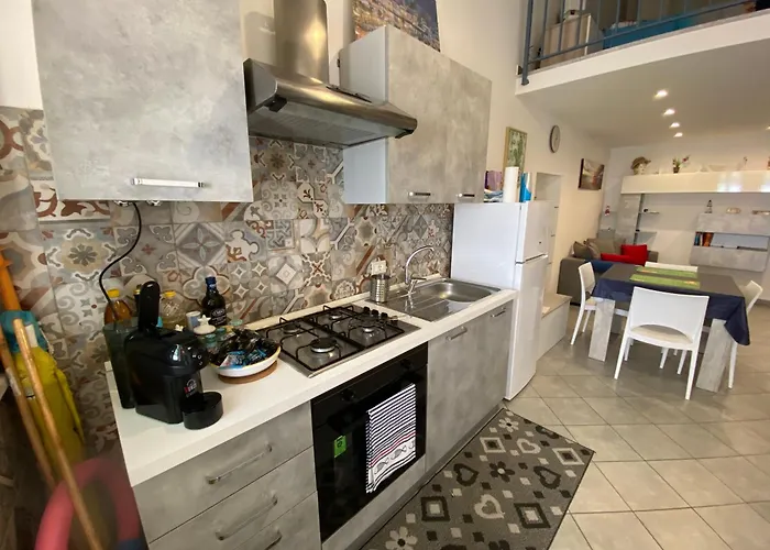 Semesterbostad Casa Nicole Fronte Mare