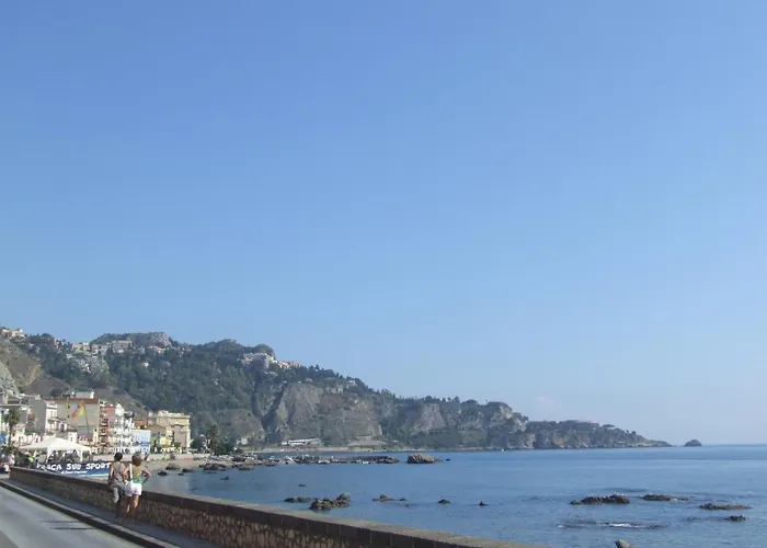 Semesterbostad Casa Nicole Fronte Mare