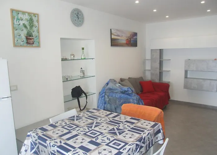 Semesterbostad Casa Nicole Fronte Mare Giardini Naxos