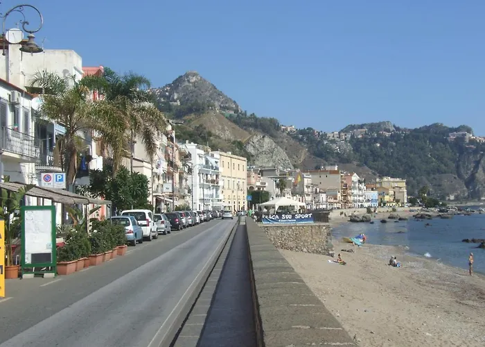 Semesterbostad Casa Nicole Fronte Mare