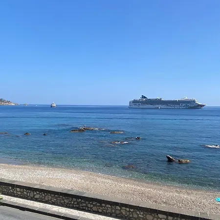 Casa Nicole Fronte Mare Hébergement de vacances
