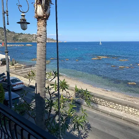 Hébergement de vacances Casa Nicole Fronte Mare *
