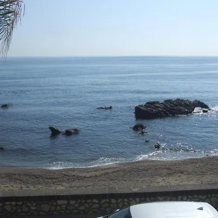 Casa Nicole Fronte Mare Hébergement de vacances